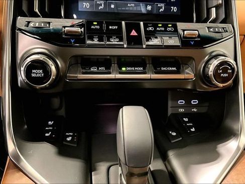 Certified 2025 Lexus LX 700h Luxury w/ Accessory Package (Z1) image 15