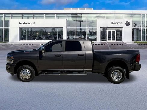 Used 2025 RAM 3500 Laramie AWD/4WD image 8
