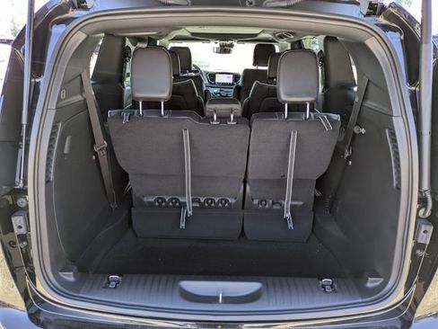 New 2026 Chrysler Pacifica Limited w/ S Appearance Package FWD image 12