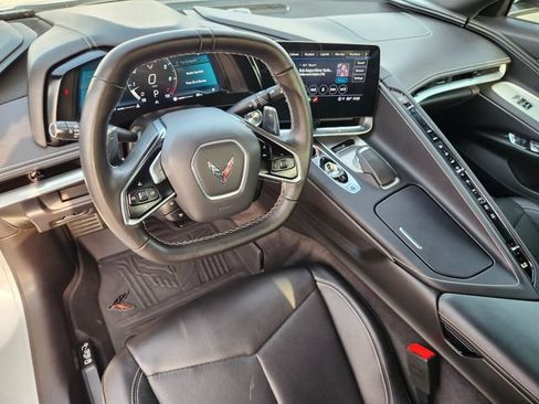 Used 2022 Chevrolet Corvette Stingray Coupe w/ 1LT RWD image 26