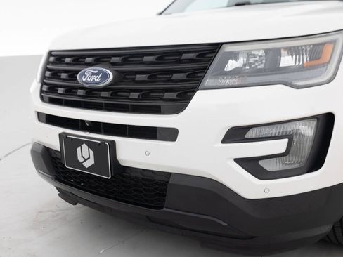 Used 2017 Ford Explorer Sport w/ Equipment Group 401A AWD/4WD image 15