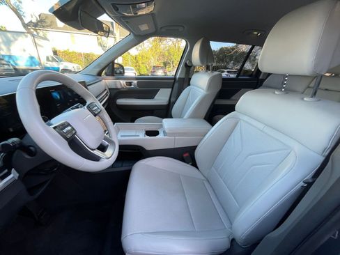 Used 2025 Hyundai Santa Fe SEL image 29