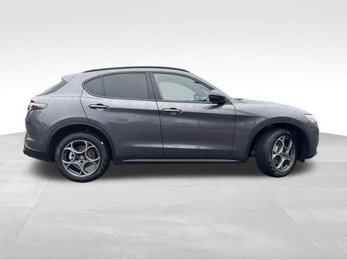 New 2025 Alfa Romeo Stelvio Sprint image 8
