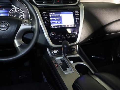 Used 2018 Nissan Murano S image 16