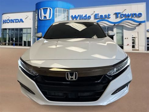 Used 2020 Honda Accord Sport image 3