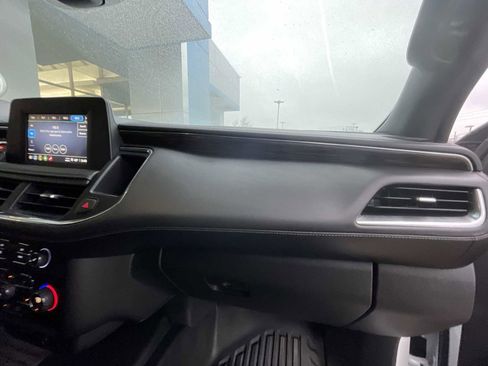 Used 2022 Chevrolet Tahoe 2WD w/ Remote Keyless Entry Package image 27