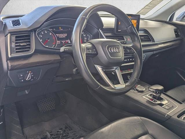 Used 2020 Audi Q5 2.0T Premium w/ Convenience Package AWD/4WD image 10