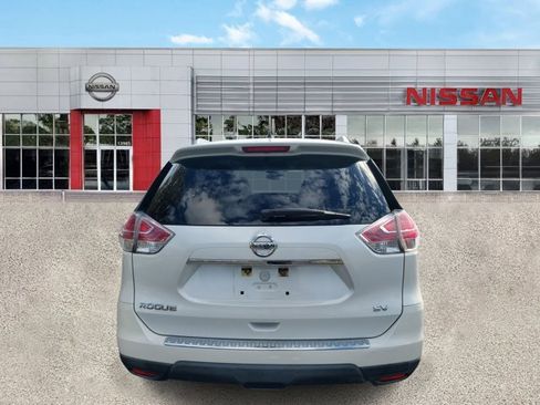 Used 2016 Nissan Rogue SV image 4