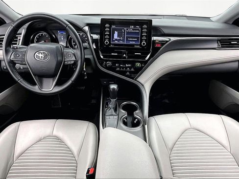 Used 2022 Toyota Camry SE image 16