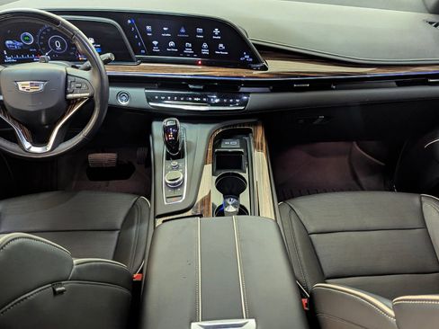 Certified 2024 Cadillac Escalade Premium Luxury image 14