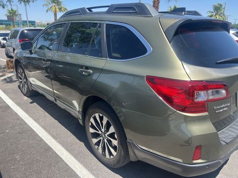 Used 2017 Subaru Outback 2.5i Limited AWD/4WD image 5