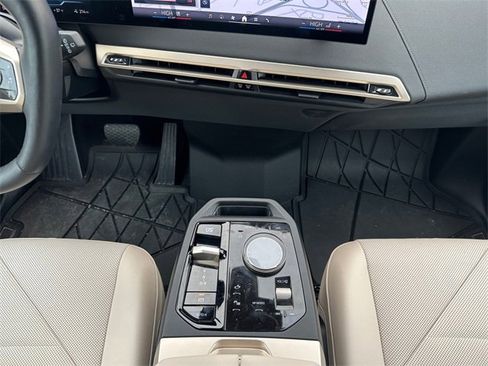 Certified 2025 BMW iX xDrive50 image 11