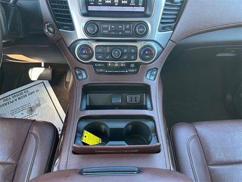 Used 2017 Chevrolet Suburban Premier image 11