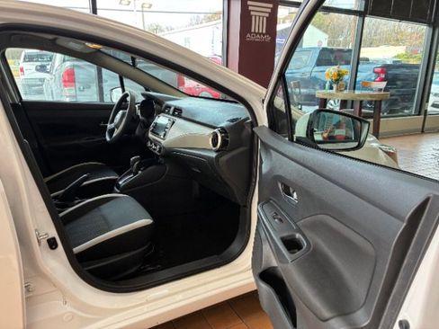 Used 2021 Nissan Versa SV image 25