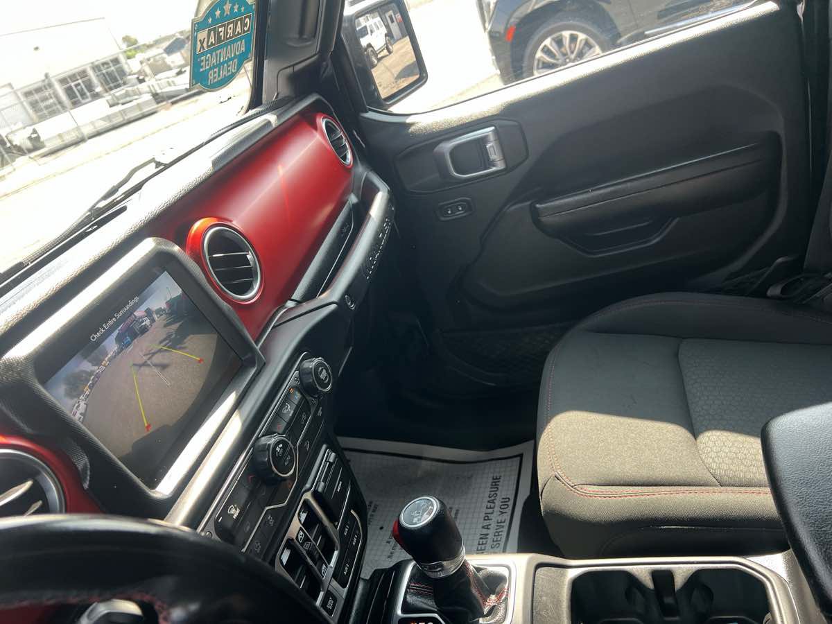 Used 2019 Jeep Wrangler Unlimited Rubicon AWD/4WD image 13
