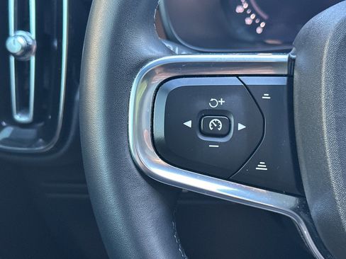 Used 2023 Volvo C40 P8 Recharge Ultimate image 27