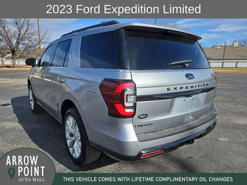 Used 2023 Ford Expedition Limited image 9