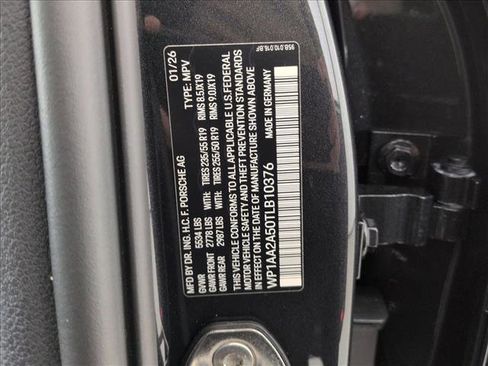 New 2026 Porsche Macan image 30