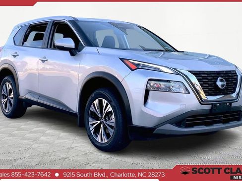 Used 2023 Nissan Rogue SV image 1