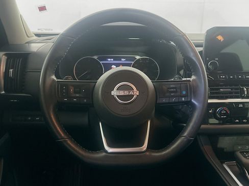 Used 2023 Nissan Pathfinder SL w/ SL Premium Package image 18