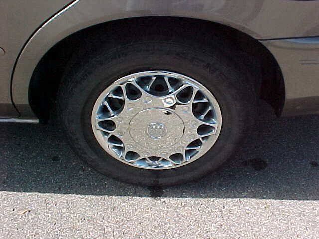 Used 2004 Buick Century Custom FWD image 8