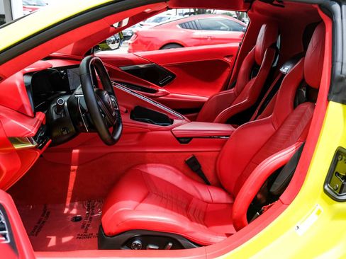 Used 2023 Chevrolet Corvette Stingray Premium Cpe w/ Z51 Performance Package RWD image 4