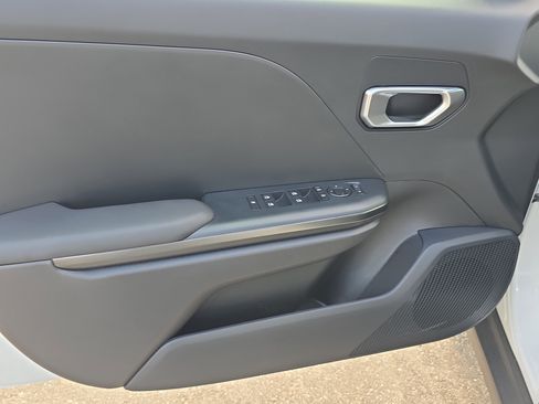 New 2026 Kia K4 FWD image 17