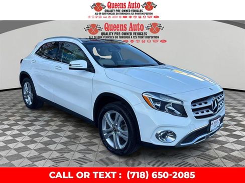 Used 2018 Mercedes-Benz GLA 250 4MATIC w/ Premium Package image 9