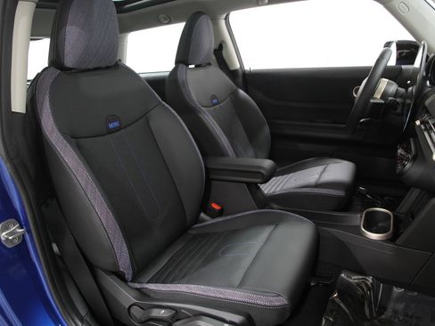 Certified 2025 MINI Cooper S image 17