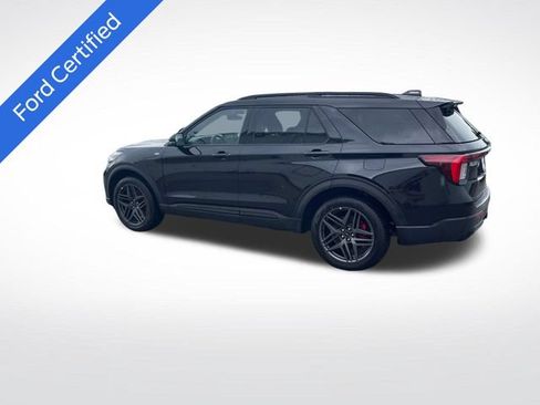 Certified 2025 Ford Explorer ST-Line w/ ST-Line Street Pack AWD/4WD image 3