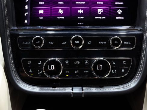 Used 2021 Bentley Bentayga w/ First Edition Specification AWD/4WD image 42