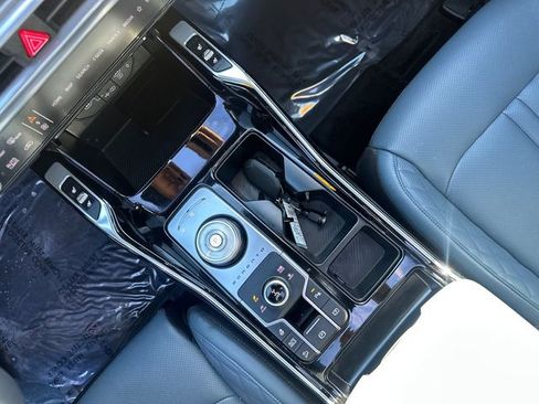 Used 2025 Kia Sorento SX Prestige image 38