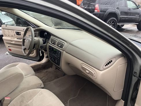 Used 2004 Ford Taurus SE image 23