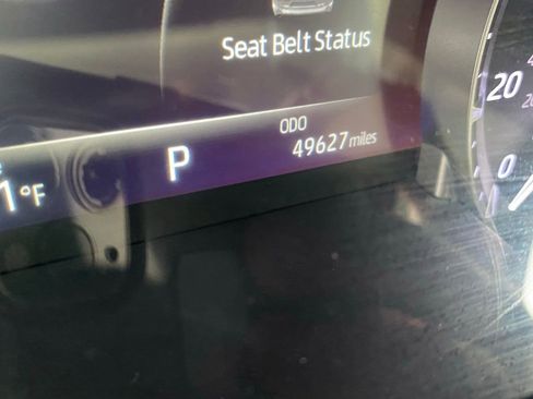 Used 2023 Toyota Highlander LE image 5