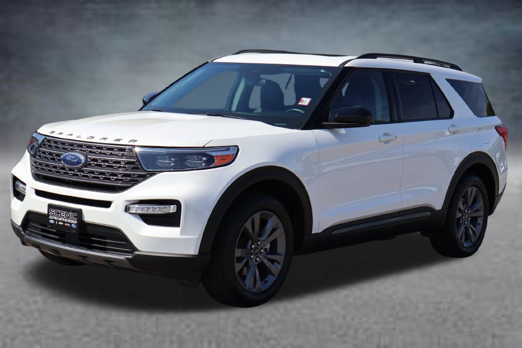 Used 2023 Ford Explorer XLT w/ Equipment Group 202A RWD image 29