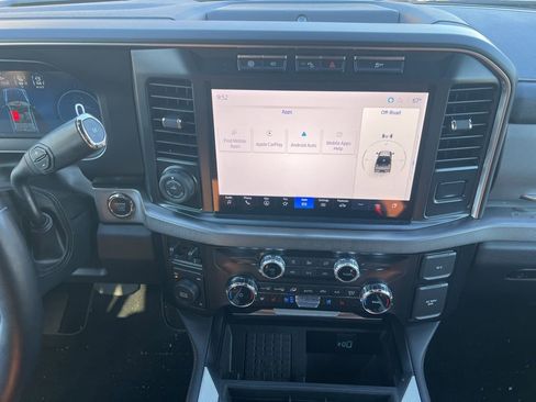 Used 2024 Ford F250 Platinum image 12