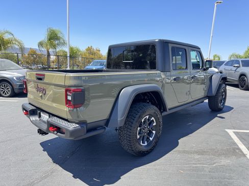 Used 2026 Jeep Gladiator Rubicon AWD/4WD image 9