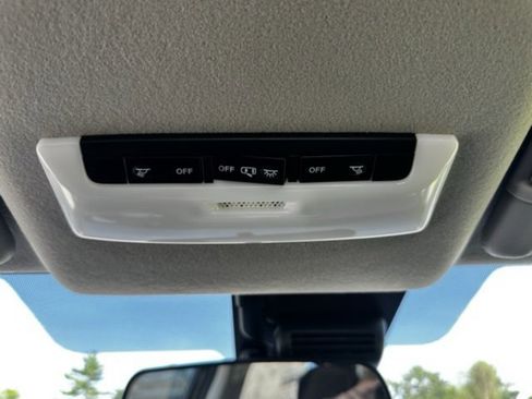 New 2025 Nissan Versa SV w/ Trunk Package image 23