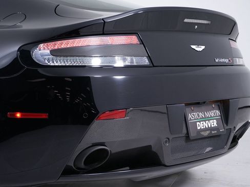 Used 2015 Aston Martin V12 Vantage S RWD image 16