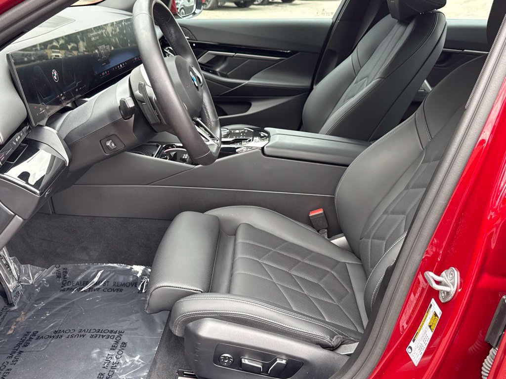 Used 2026 BMW 530i w/ M Sport Package RWD image 21
