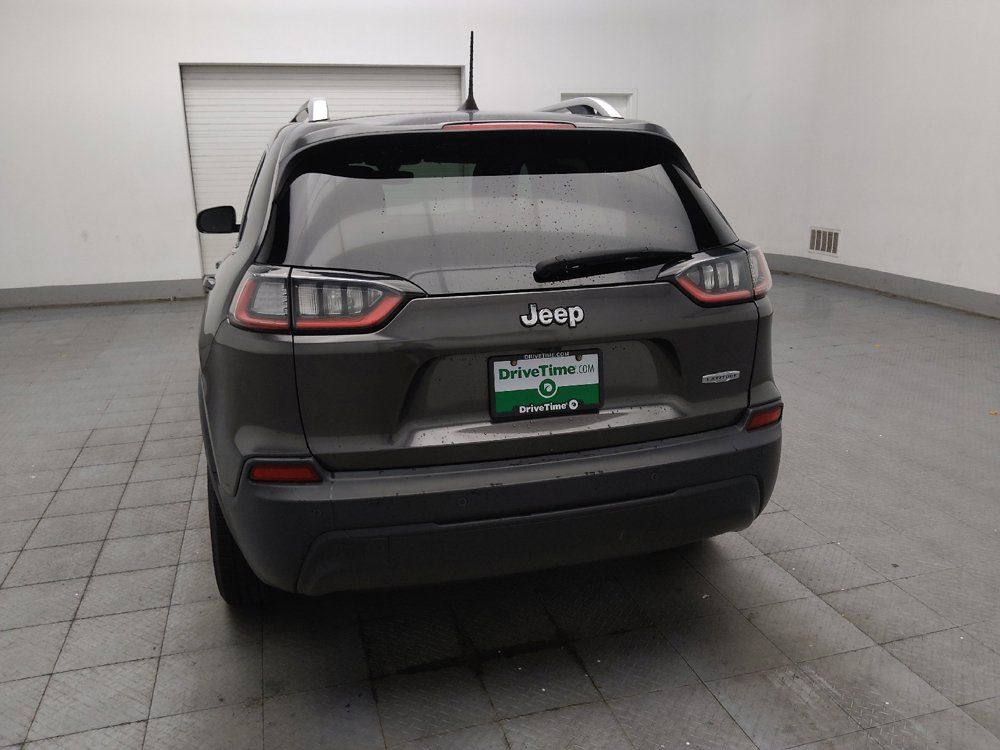 Used 2019 Jeep Cherokee Latitude Plus w/ Comfort/Convenience Group FWD image 6