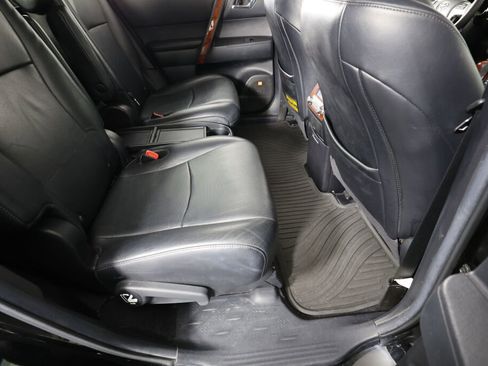 Used 2013 Toyota Highlander Limited image 23