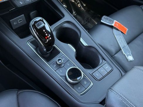 Used 2021 Cadillac XT4 Premium Luxury w/ Cold Weather Package image 40