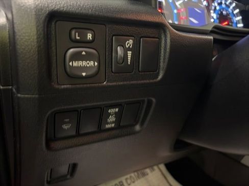 Used 2017 Toyota 4Runner SR5 AWD/4WD image 14