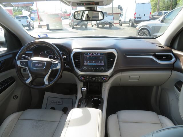 Used 2017 GMC Acadia SLT w/ LPO, Cargo Package FWD image 17