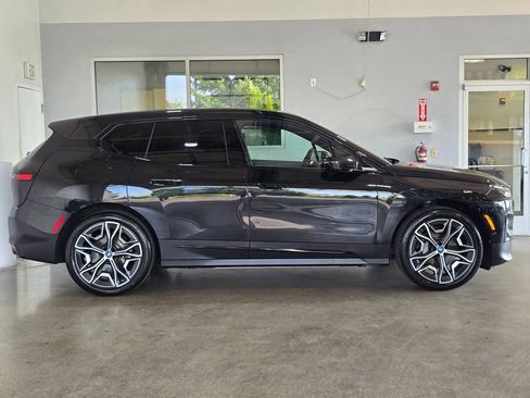Used 2024 BMW iX xDrive50 AWD/4WD image 4