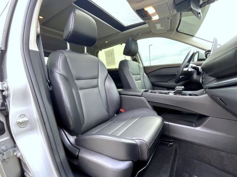 Used 2023 Nissan Rogue SV w/ SV Premium B Package AWD/4WD image 16