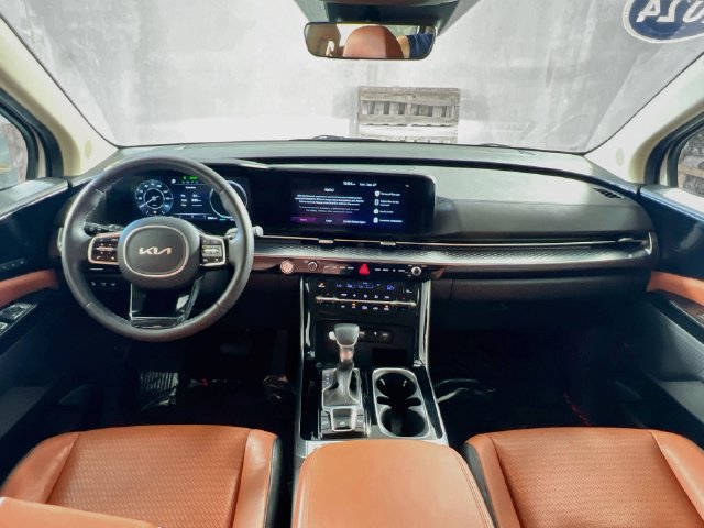 Used 2024 Kia Carnival SX Prestige FWD image 28