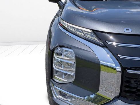 New 2026 Mitsubishi Outlander SE FWD image 9