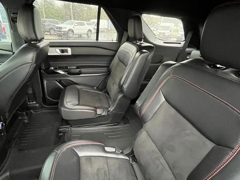 Used 2023 Ford Explorer ST-Line w/ Class IV Trailer Tow Package image 17